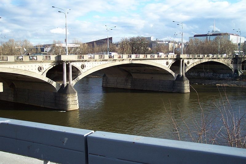 Hlávkův most